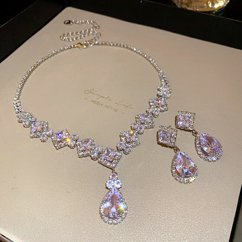 Zircon Diamond-Shaped Set