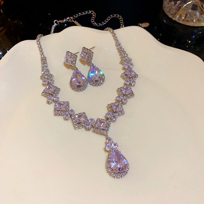 Zircon Diamond-Shaped Set